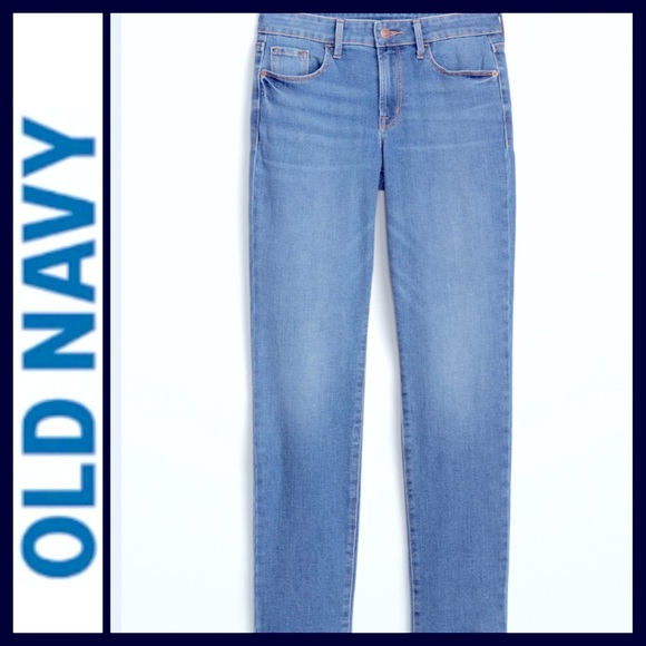 Old Navy “Best Seller” Power Straight Jeans - Picture 3 of 9